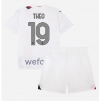 Camiseta AC Milan Theo Hernandez #19 Visitante Equipación para niños 2023-24 manga corta (+ pantalones cortos)